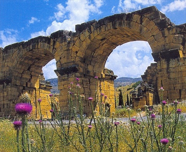 089-Иерополис-Северная церковь (римская баня)